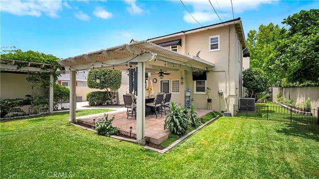2105 N Heliotrope Drive, Santa Ana, CA 92706