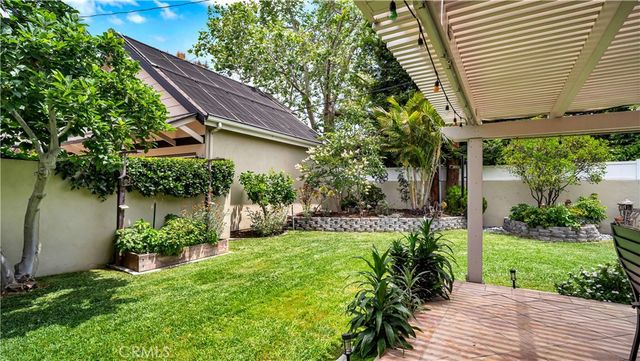 2105 N Heliotrope Drive, Santa Ana, CA 92706