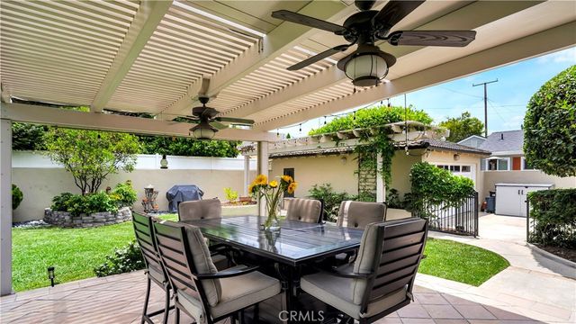 2105 N Heliotrope Drive, Santa Ana, CA 92706