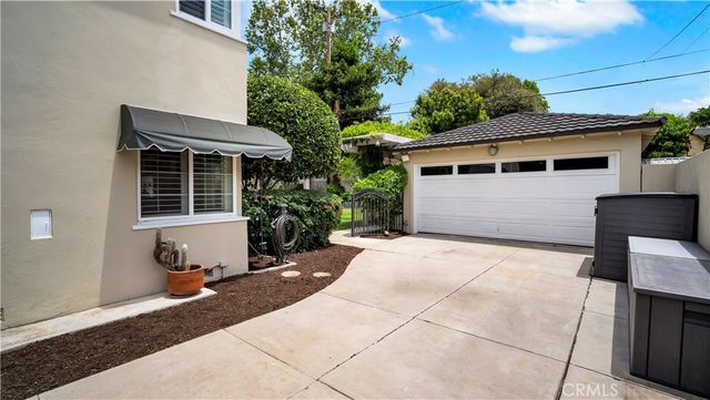 2105 N Heliotrope Drive, Santa Ana, CA 92706