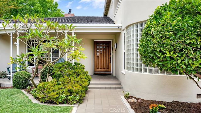 2105 N Heliotrope Drive, Santa Ana, CA 92706