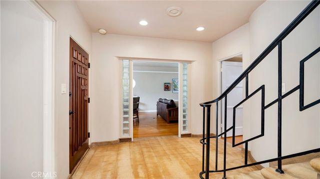 2105 N Heliotrope Drive, Santa Ana, CA 92706