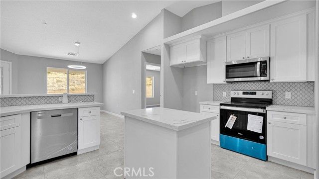 7939 Lassen Avenue, Hesperia, CA 92345