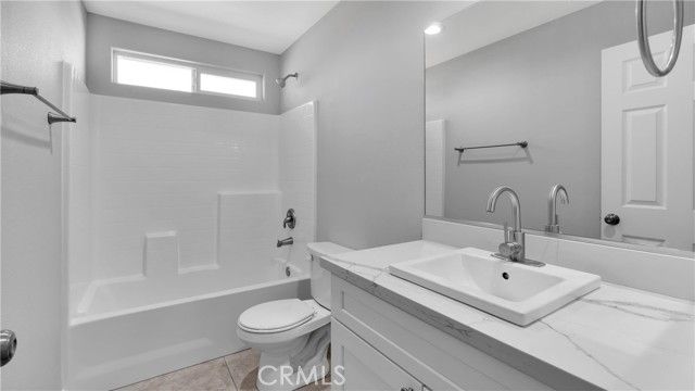 7939 Lassen Avenue, Hesperia, CA 92345