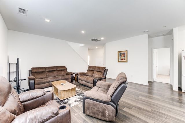 338 Shady Cedar Hill Lane, Conroe, TX 77378