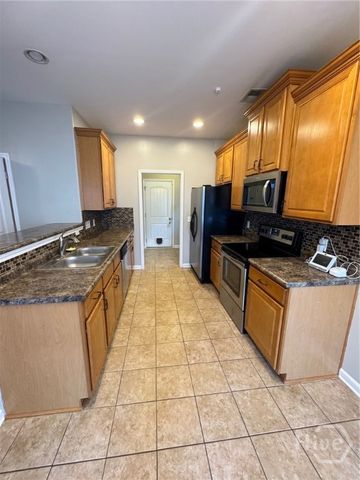 25 Chey Hill Lane, Richmond Hill, GA 31324