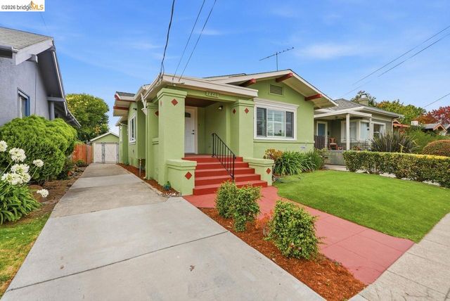 2840 Stanton St, Berkeley, CA 94702