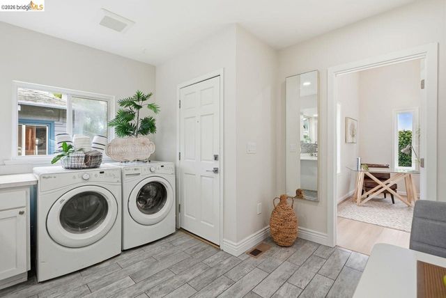 2840 Stanton St, Berkeley, CA 94702