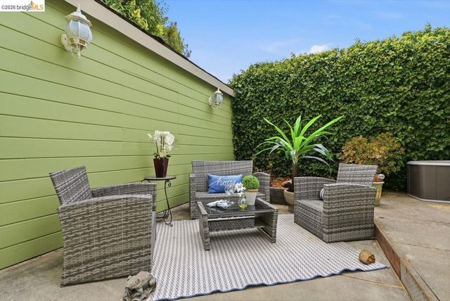 2840 Stanton St, Berkeley, CA 94702