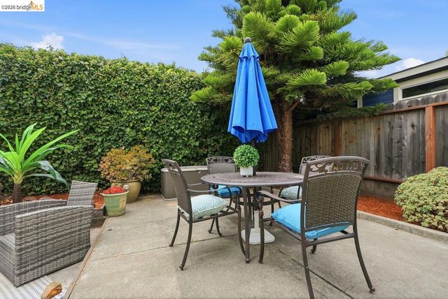 2840 Stanton St, Berkeley, CA 94702