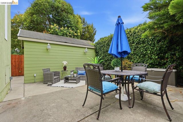 2840 Stanton St, Berkeley, CA 94702