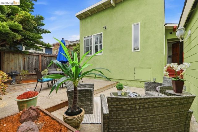 2840 Stanton St, Berkeley, CA 94702