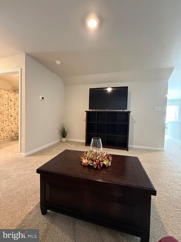 156 LAQUINTA DR, Egg Harbor Township, NJ 08234