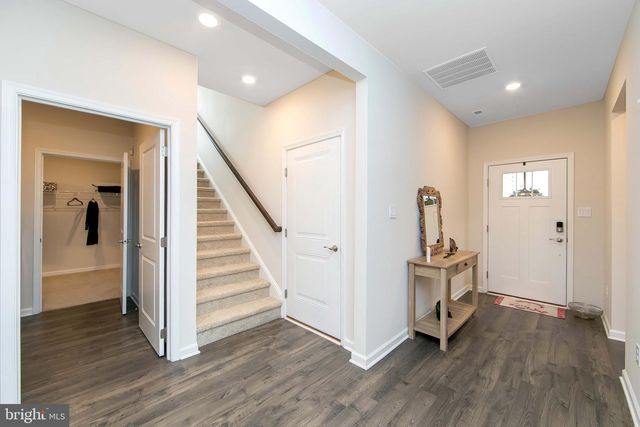 156 LAQUINTA DR, Egg Harbor Township, NJ 08234