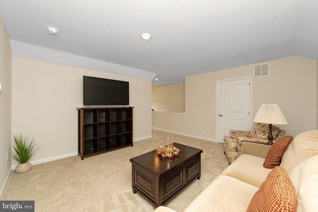 156 LAQUINTA DR, Egg Harbor Township, NJ 08234