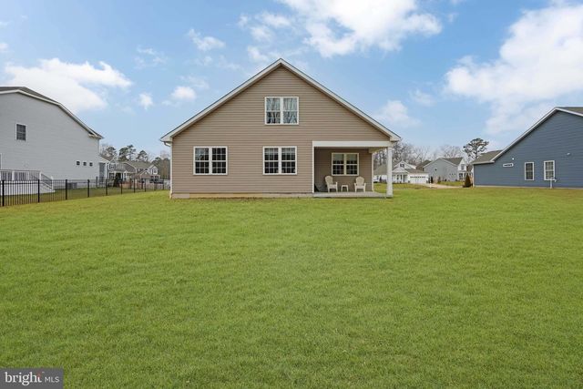 156 LAQUINTA DR, Egg Harbor Township, NJ 08234