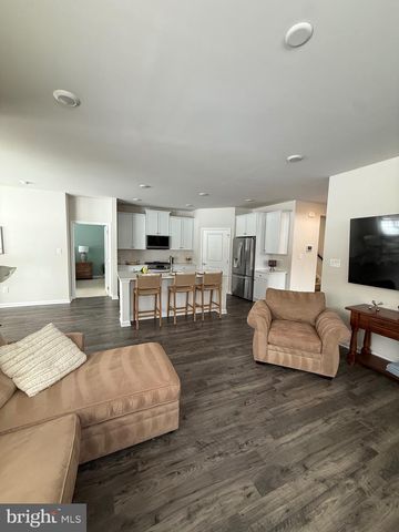 156 LAQUINTA DR, Egg Harbor Township, NJ 08234