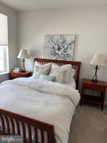 156 LAQUINTA DR, Egg Harbor Township, NJ 08234