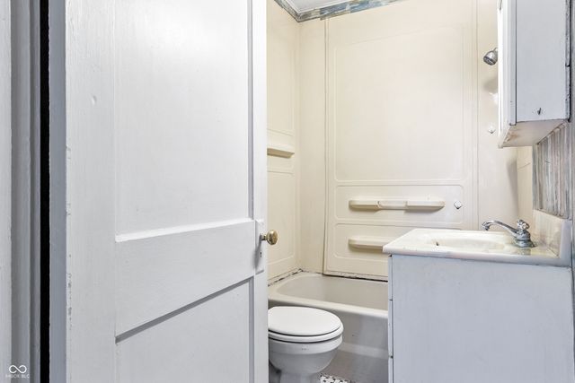 38 Ringwood Way, Anderson, IN 46013