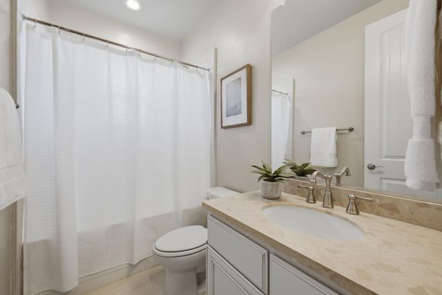 5816 Tree Swallow Cir, Rocklin, CA 95677