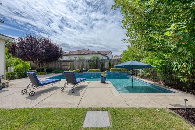 5816 Tree Swallow Cir, Rocklin, CA 95677