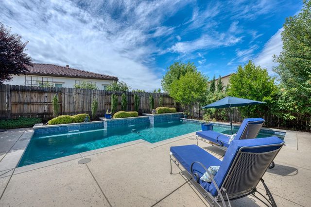 5816 Tree Swallow Cir, Rocklin, CA 95677