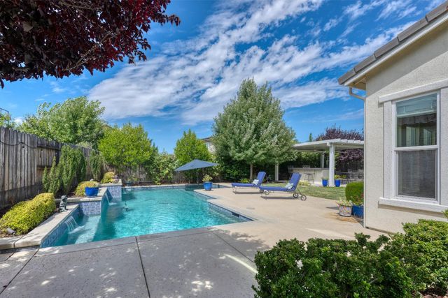 5816 Tree Swallow Cir, Rocklin, CA 95677