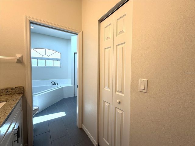 4304 MARCOTT CIRCLE, Sarasota, FL 34233