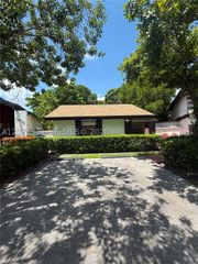 1470 Flamingo Ct, Pembroke Pines, FL 33026