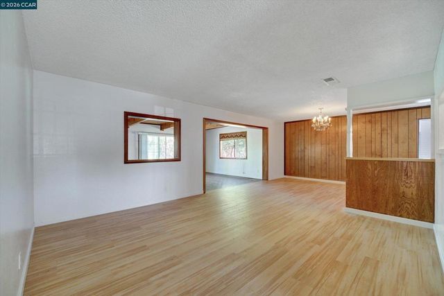 1200 Elliott Dr, Vallejo, CA 94589