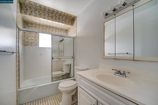1200 Elliott Dr, Vallejo, CA 94589