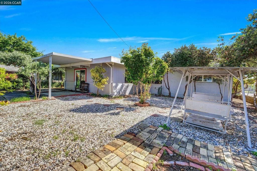 Image 31 of property listing at 1200 Elliott Dr, Vallejo, CA 94589