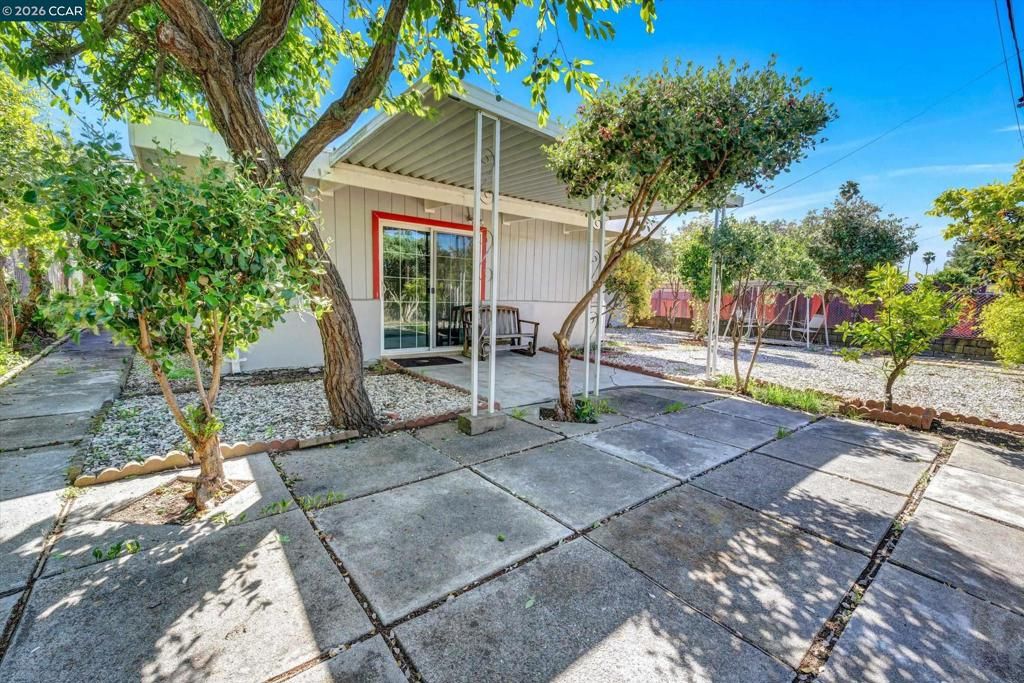 Image 32 of property listing at 1200 Elliott Dr, Vallejo, CA 94589