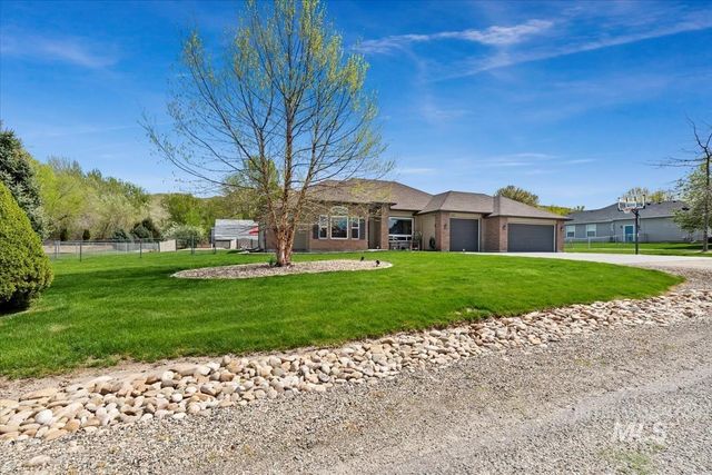760 Celeste Dr, Emmett, ID 83617