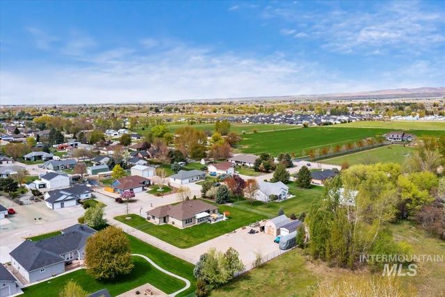 760 Celeste Dr, Emmett, ID 83617