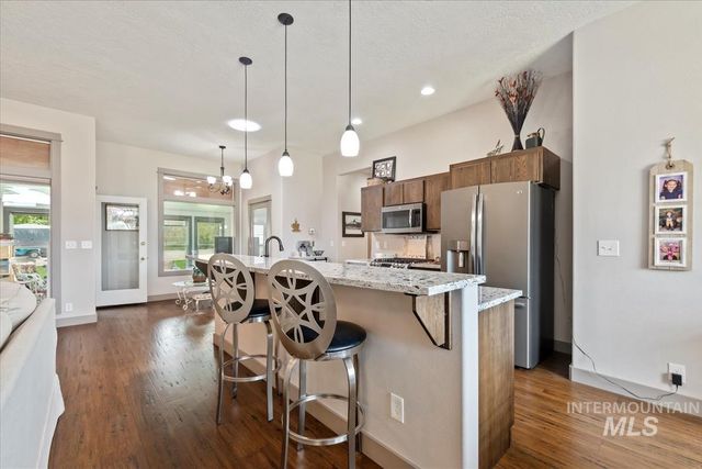760 Celeste Dr, Emmett, ID 83617