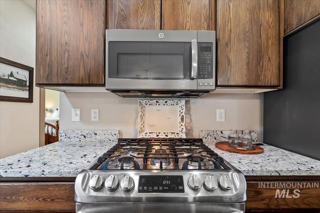 760 Celeste Dr, Emmett, ID 83617