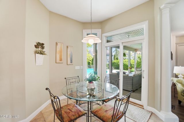 8766 Willow Pond Boulevard, Sylvania, OH 43560