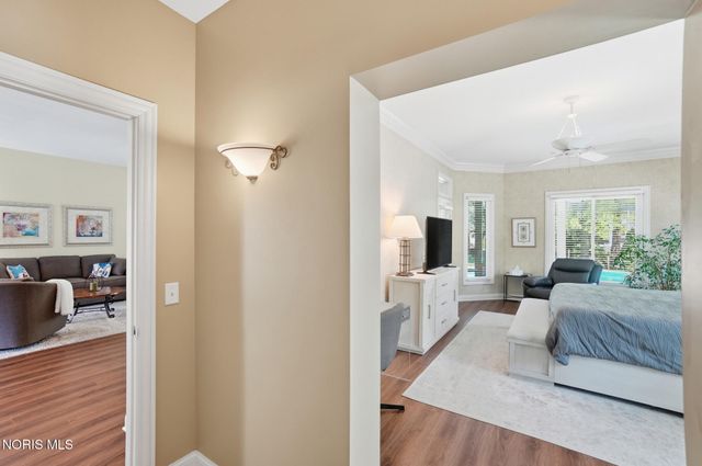 8766 Willow Pond Boulevard, Sylvania, OH 43560