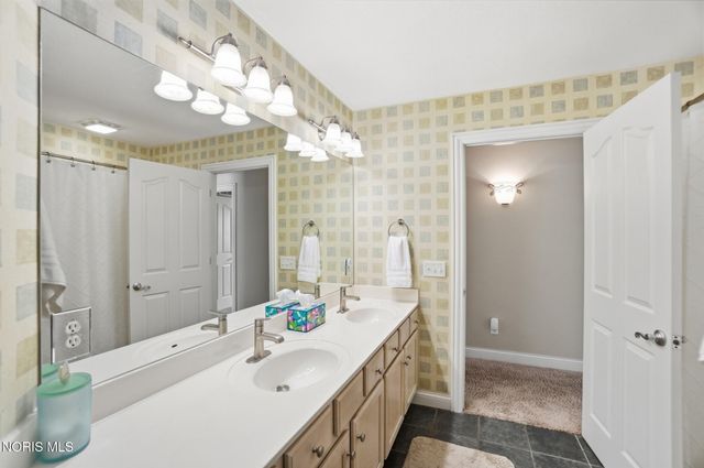 8766 Willow Pond Boulevard, Sylvania, OH 43560