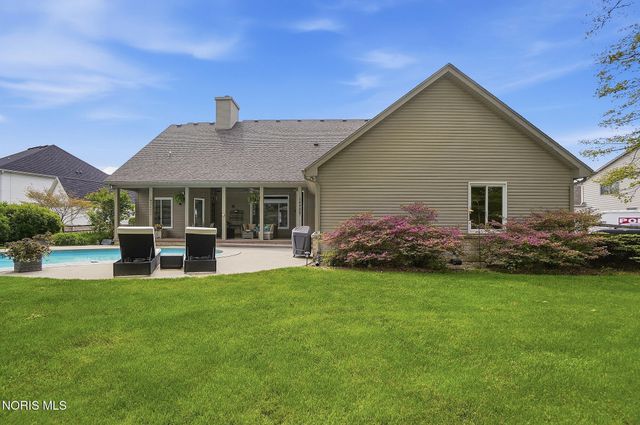 8766 Willow Pond Boulevard, Sylvania, OH 43560