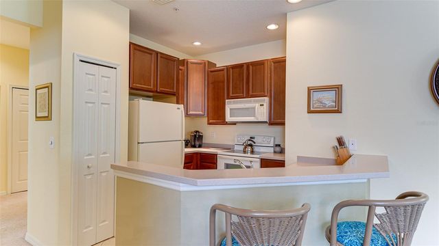 4316 VIA PIEDRA CIRCLE 5-204, Sarasota, FL 34233