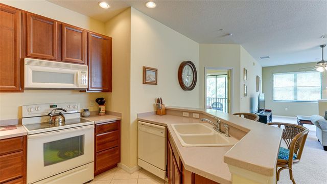 4316 VIA PIEDRA CIRCLE 5-204, Sarasota, FL 34233