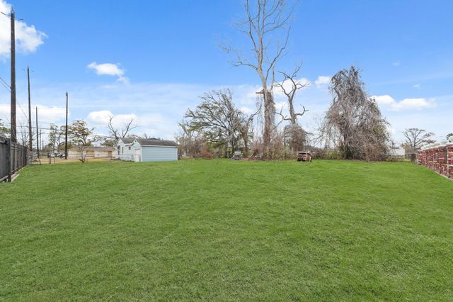7502 Ley Road, Houston, TX 77028