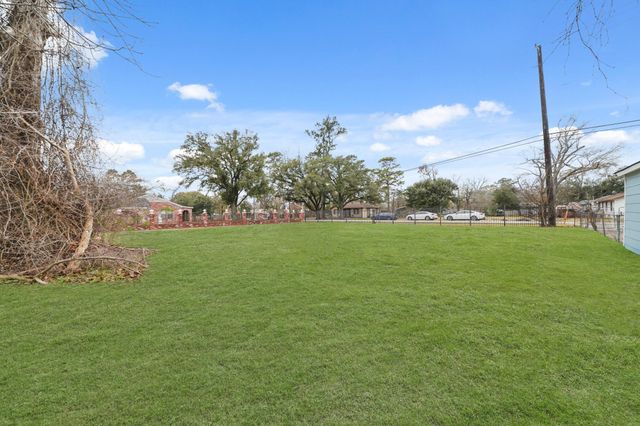 7502 Ley Road, Houston, TX 77028