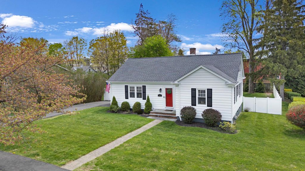 32 Lincoln Avenue, Goshen, NY 10924