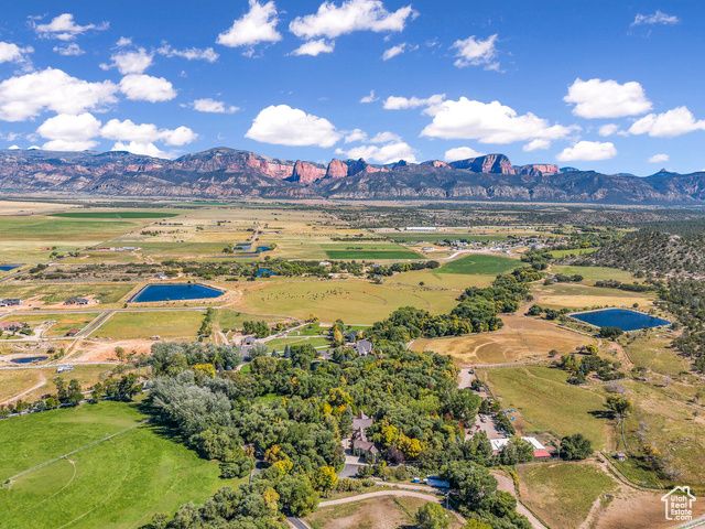 305 S RACHEL LN, New Harmony, UT 84757