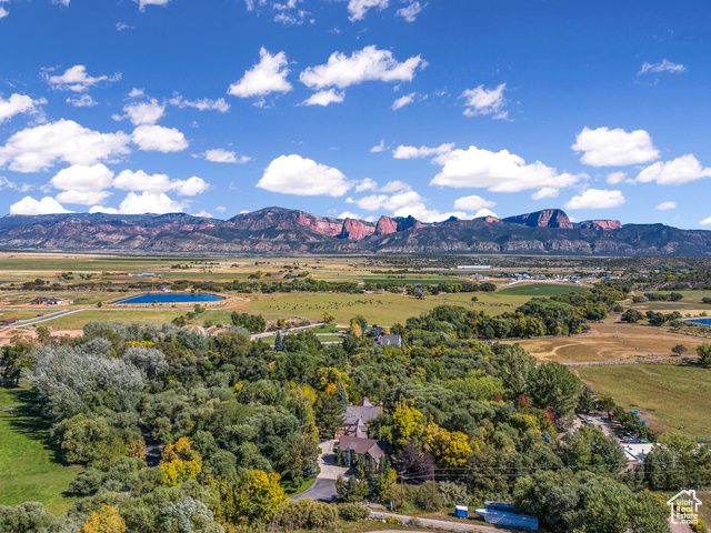 305 S RACHEL LN, New Harmony, UT 84757