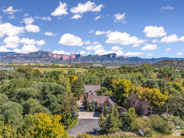 305 S RACHEL LN, New Harmony, UT 84757