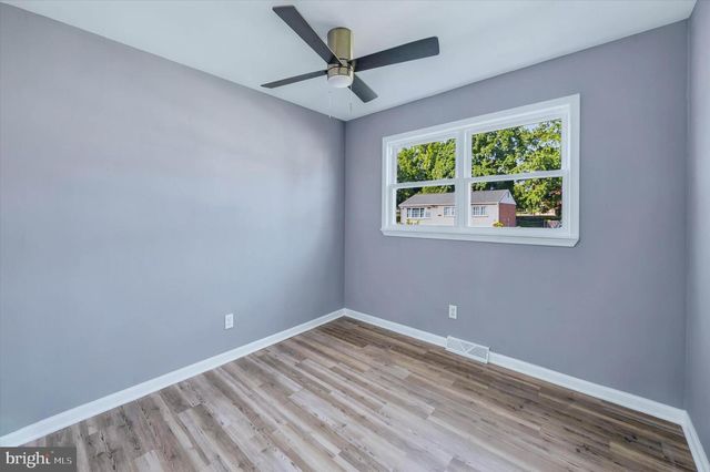 325 FREAR DR, Dover, DE 19901